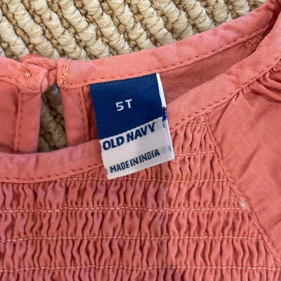 Old Navy 5T coral blouse - Picture 2 of 4